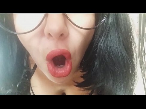 ❤️ Sthandwa, umama wakho ongamzali akakuvumeli ukuthi uye esikoleni namuhla... Ngikudinga kakhulu... Ividiyo yendunu kithi zu.hentai-menu.ru